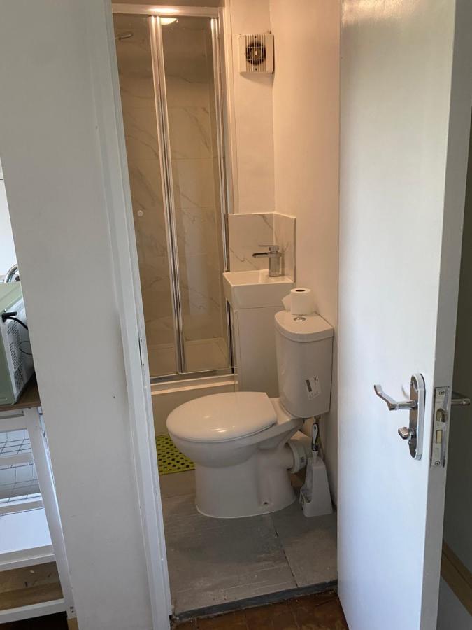 Accommodation Hub Studio 3 Londra Exterior foto